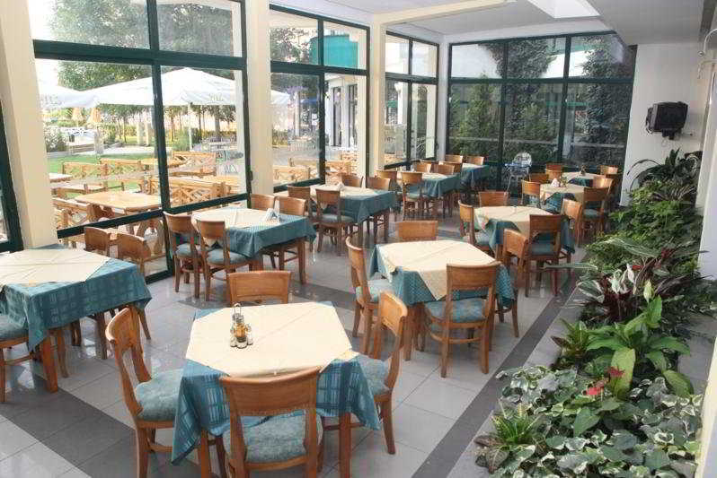 Славянски Хотел Слънчев бряг Ресторант снимка